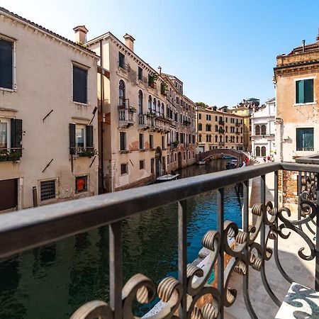 Ln Luxe Apartment Venice Canal View 外观 照片