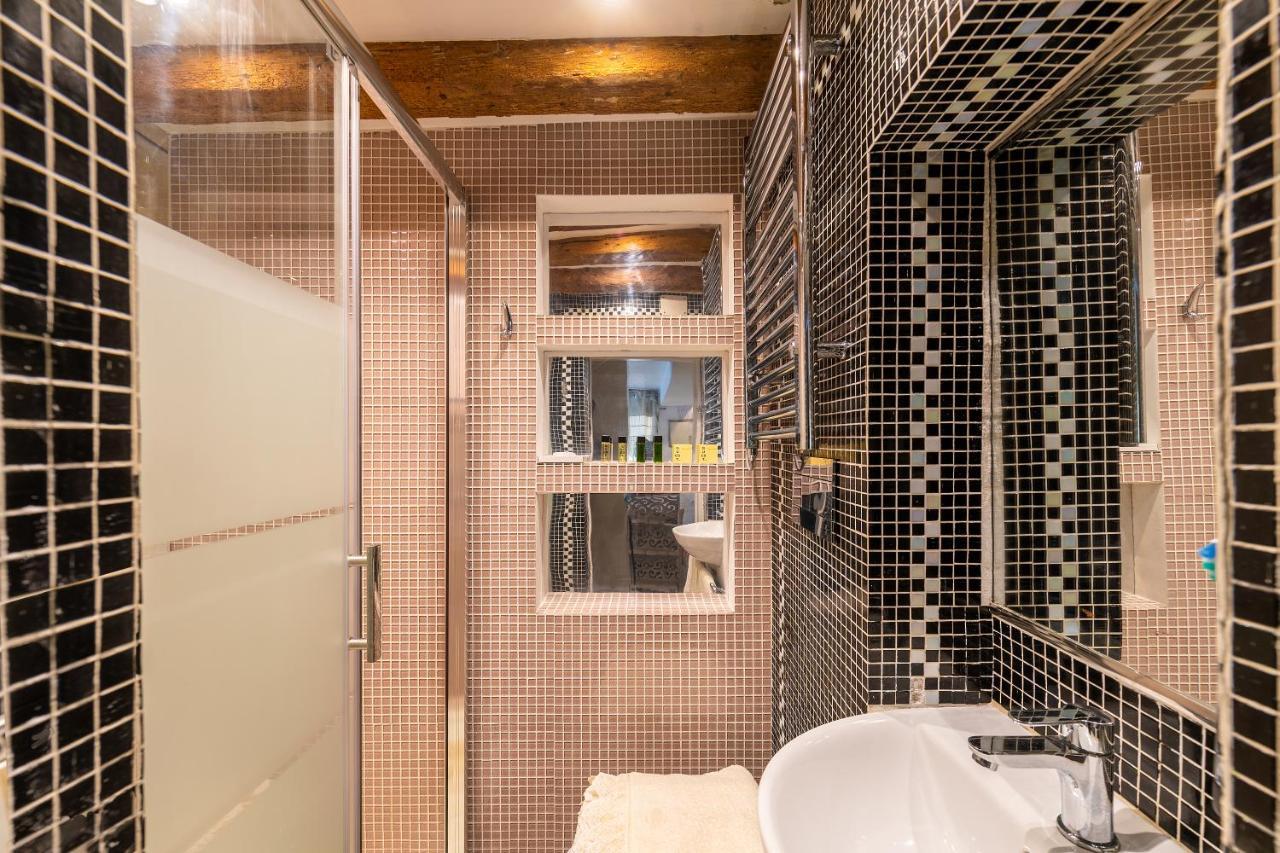 Ln Luxe Apartment Venice Canal View 外观 照片