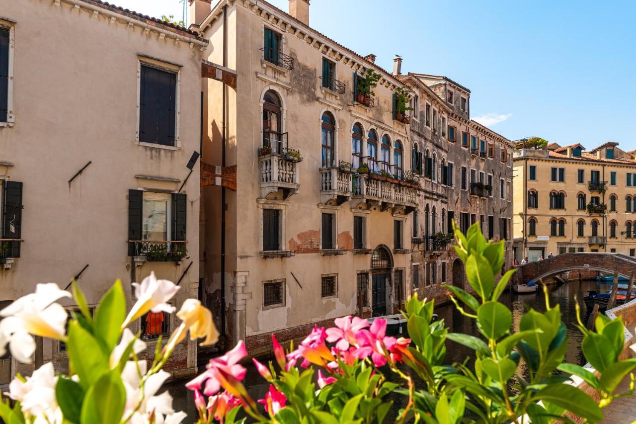 Ln Luxe Apartment Venice Canal View 外观 照片